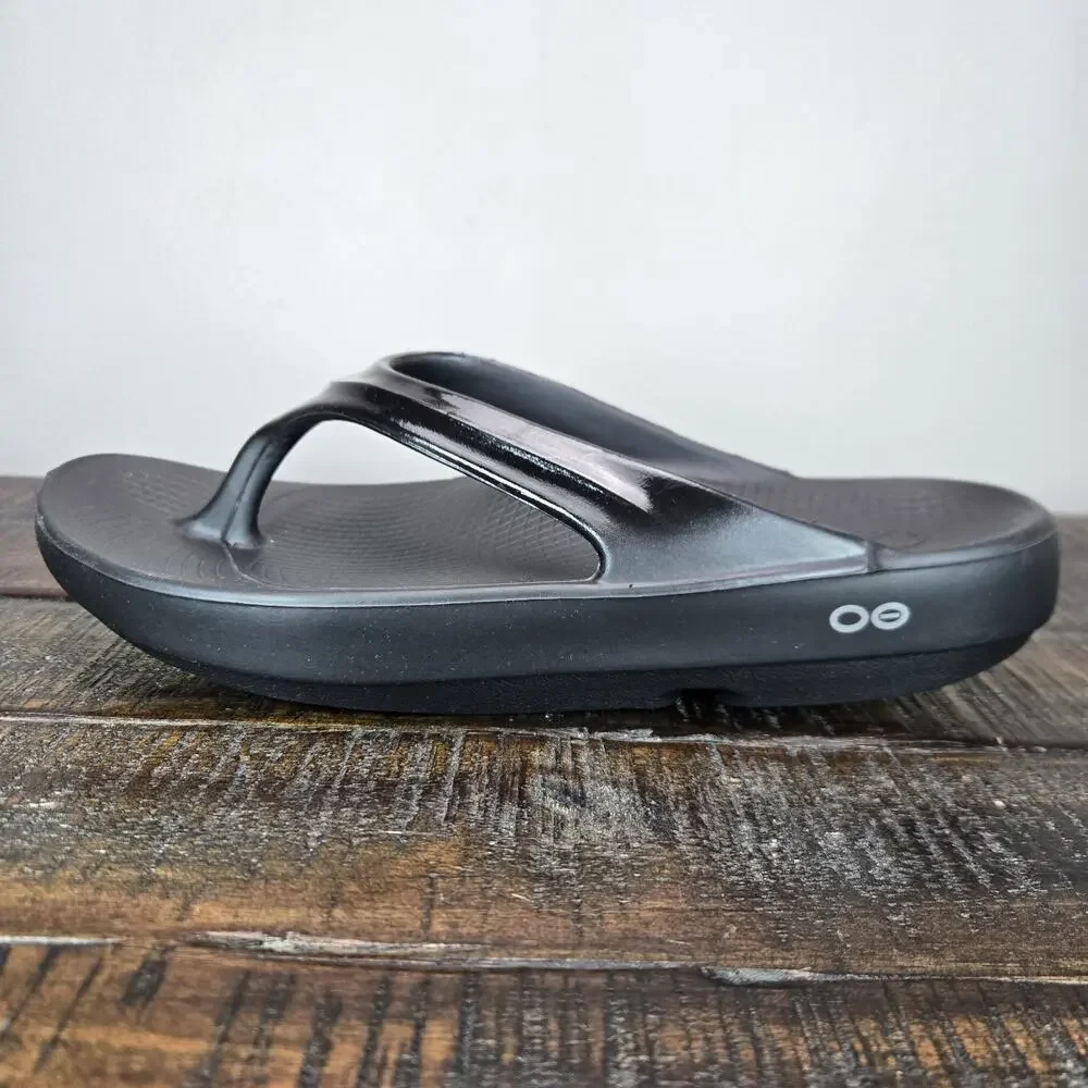 NEW Oofos Oolala Womens Size 8 Recovery Slip-On Comfort Flip Flops Sandals Black